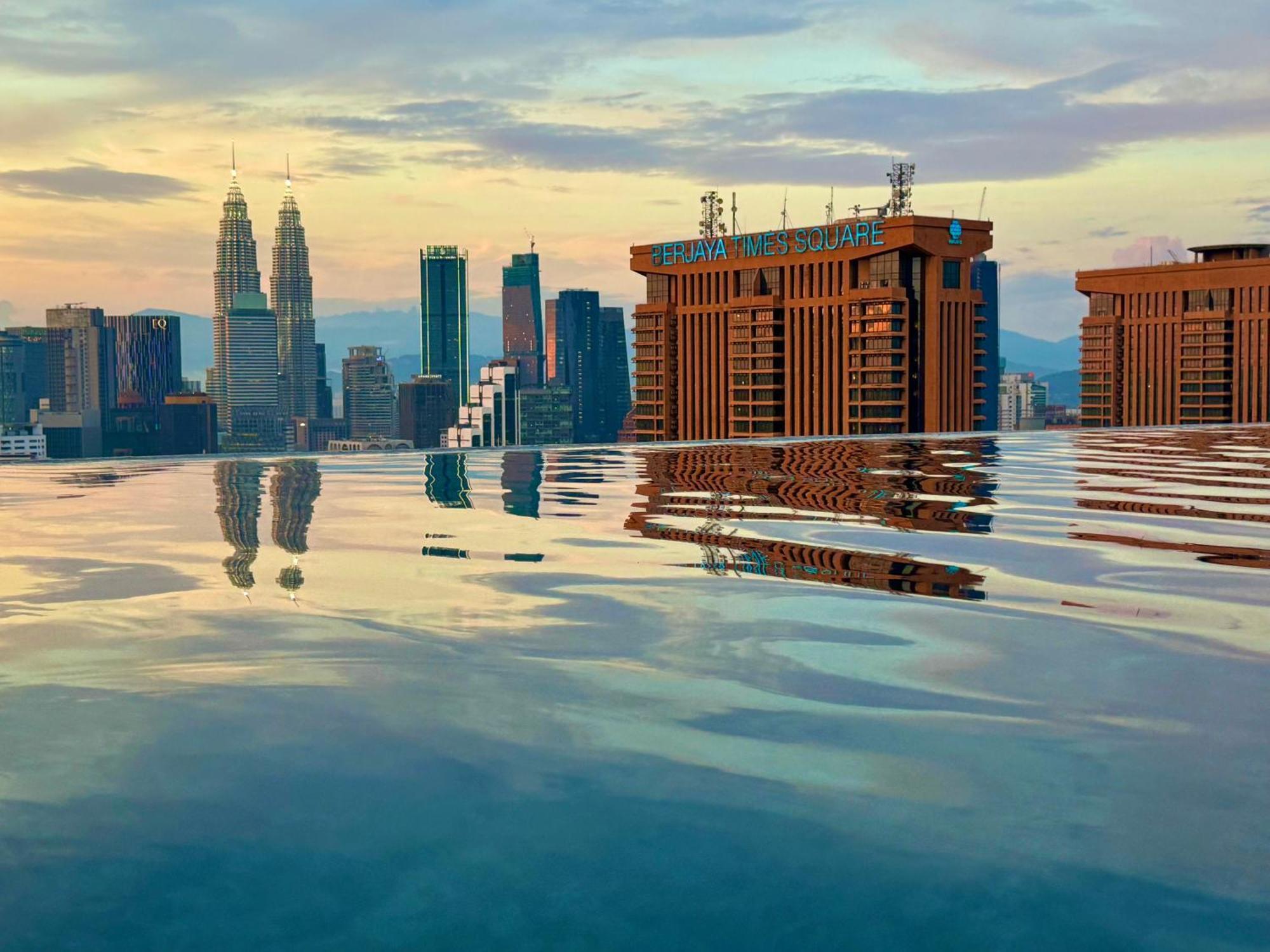 Lucentia Suites Klcc By Classy Куала-Лумпур Экстерьер фото